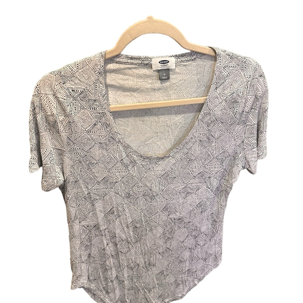 Old Navy 💯% Rayon top Size M